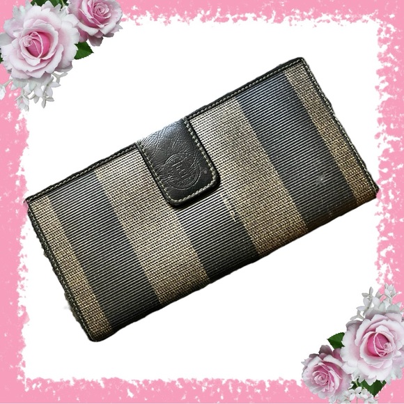 🎀Host Pick🎀 Fendi 1980’s Pecan Beige Pattern Penguin Continental Wallet - Picture 4 of 9